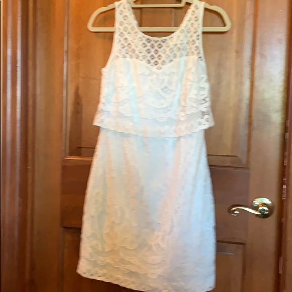 Guess Dresses & Skirts - Guess white sleeveless lace dress